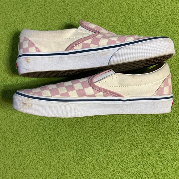 Women’s 7.5 Pink Checkered Slip on Vans. - Picture 2 of 4